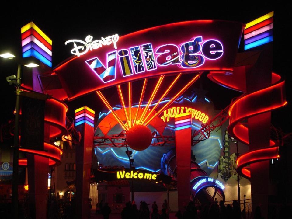 Love N Chic 3 Studios Disneyland 5 Min Шеси Экстерьер фото